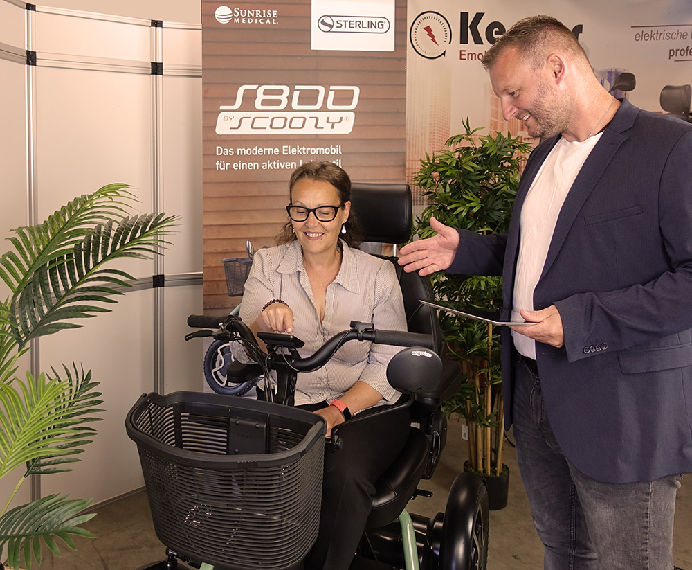 Beratung zu Elektromobil Sterling S800 by Scoozy